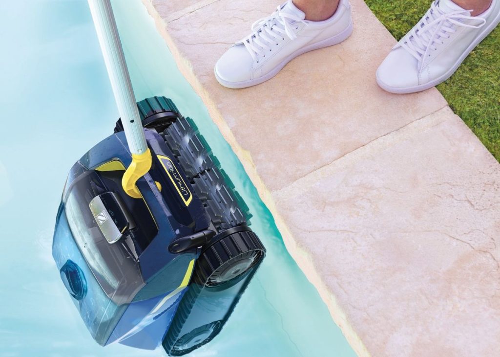 _Fluidra_Visual Freerider Pool Roboter - Pool reinigen nach Winter