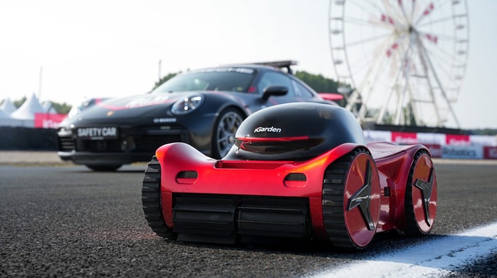 Fairland iGarden Les Mans Mähroboter auf Rennstrecke